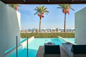 Bazén v ubytování Gennadi Grand Resort nebo v jeho okolí