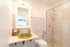 Koupelna v ubytování Mediterranean Charm villa con piscina al mare