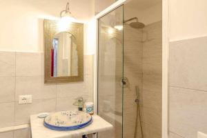 Koupelna v ubytování Mediterranean Charm villa con piscina al mare