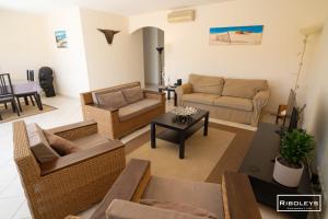 Fotografie z fotogalerie ubytování Villa T4 climatisée avec piscine privée v destinaci Vias