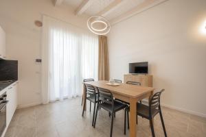 Μια τηλεόραση ή/και κέντρο ψυχαγωγίας στο Wave Island Torre B23