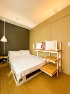 Postel nebo postele na pokoji v ubytování Houzz 1548 by Houzztelity + 14 fotografií