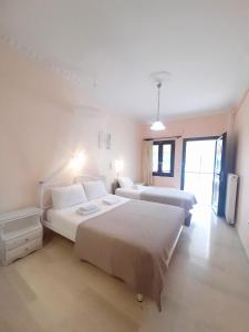 Gallery image of pension holidays studios in Vasiliki