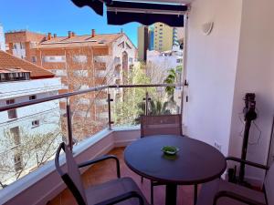 Balkón nebo terasa v ubytování APARTAMENTO EN EL CENTRO CERCA DE La PLAYA