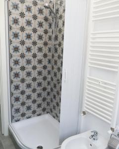 A bathroom at La Terrazza Azzurra