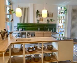 Minimal Hostel Kreuzberg的厨房或小厨房