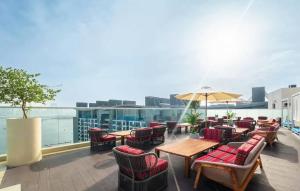Χώρος καθιστικού στο Fully-equipped studio Palm Jumeirah, Seven