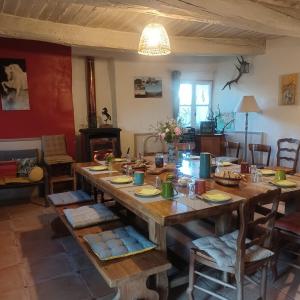 Posezení v ubytování chambre dans ferme provençale