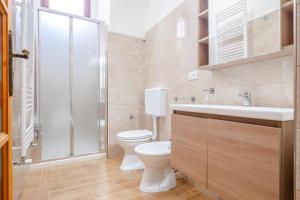 A bathroom at Villa Luritu Luxury Pool Tricase by HDSalento