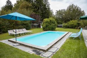 Bazén v ubytování Bed and Breakfast Petra Huber nebo v jeho okolí