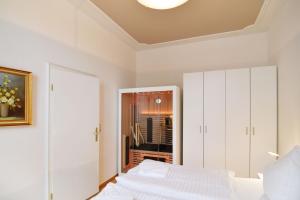 Ein Bett oder Betten in einem Zimmer der Unterkunft Villa Schering App. EG links