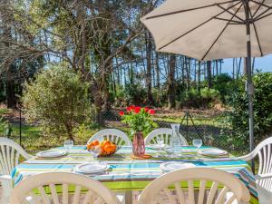 Vườn quanh Holiday Home Bosquet des Ecureuils 17 by Interhome