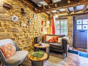 Posezení v ubytování Holiday Home Maison du Bosco by Interhome + 15 fotografií