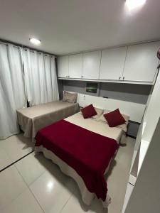 Katil atau katil-katil dalam bilik di Praia do Carneiros Flat Hotel, AP 303 Ap comandado por alexa +18 gambar