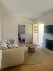 TV a/nebo společenská místnost v ubytování So Magoito Tiny house