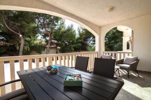 Balkón alebo terasa v ubytovaní Helvetia Sunny Apartments