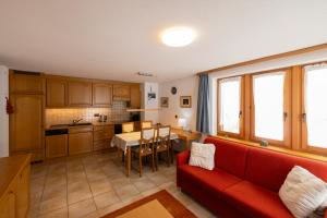 A cozinha ou kitchenette de Quiet corner with charm in Obergesteln