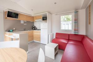 Kuchyň nebo kuchyňský kout v ubytování Camping de Uitwijk