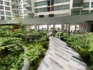 Zahrada ubytování KL Infinity Luxury Skypool hostel