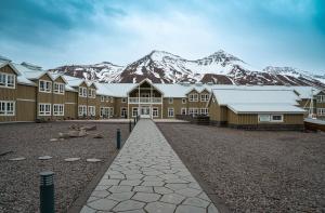 ホテルから撮影された、または一般的な山の景色