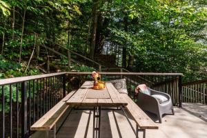 Μπαλκόνι ή βεράντα στο Le 55 Howard - Spa Shower Memphre Lake OwlsHead