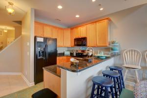 Køkken eller tekøkken på Summer Winds 205 - Peep's Perch