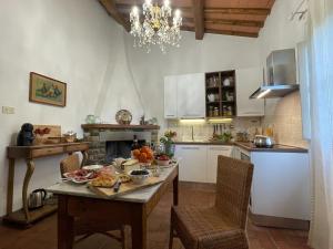 Dapur atau dapur kecil di Villa Quattro Strade in Chianti
