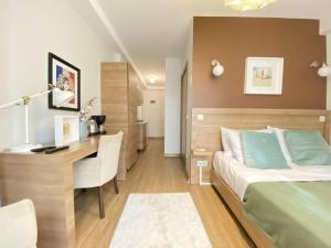 Postel nebo postele na pokoji v ubytování Şişli Of Apartment No 12