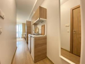 Kuchyň nebo kuchyňský kout v ubytování Şişli Of Apartment No 12