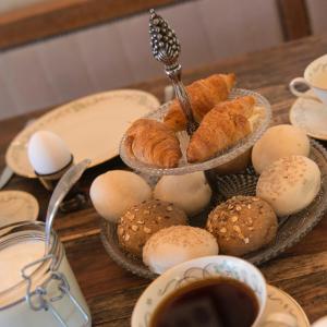 Jídlo v penzionu nebo okolí + 30 fotografií