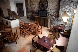El salón o zona de bar de Misión Guanajuato