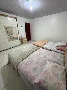 Postel nebo postele na pokoji v ubytování Large and comfortable house