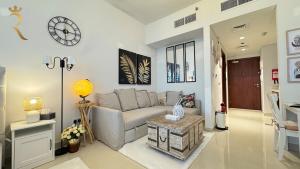 Modern Studio in Al Reem Julphar Pool and Gym 휴식 공간