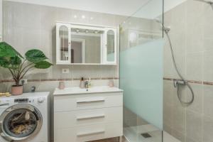 Et badeværelse på Santa Amalia Beach