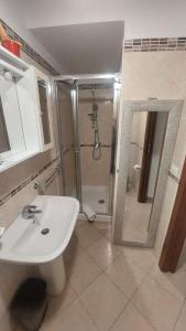 Ένα μπάνιο στο Baglieri appartament