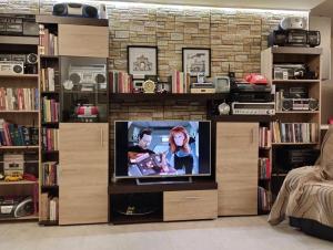 TV a/nebo společenská místnost v ubytování Katerini - Pieria