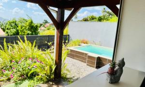 Bazén v ubytování Pitaya Lodge by Lodge Paradise nebo v jeho okolí
