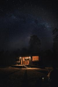 Φωτογραφία από το άλμπουμ του Mountain View Off-Grid Cabin in the Scenic Rim - Jean σε Moogerah