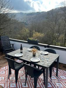 Nespecifikovaný výhled na hory nebo výhled na hory při pohledu z apartmánu