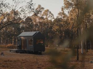 Φωτογραφία από το άλμπουμ του Mountain View Off-Grid Cabin in the Scenic Rim - Rica σε Moogerah