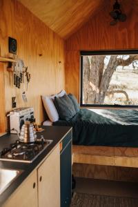 Φωτογραφία από το άλμπουμ του Mountain View Off-Grid Cabin in the Scenic Rim - Rica σε Moogerah +15 φωτογραφίες