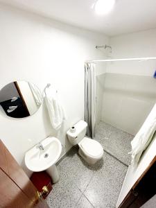 Koupelna v ubytování Hotel CasaBlanca Cartagena + 23 fotografií