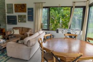 Posezení v ubytování Modern Villa in Coronado 14 guests