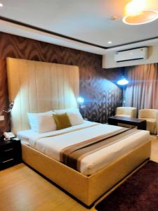 Gallery image of Reignaura at The Cabin Hotel Accra in Accra