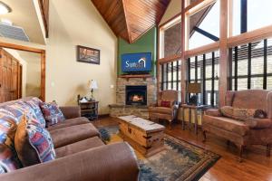 Χώρος καθιστικού στο Timeless Memories Lodge Cabin