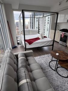 Φωτογραφία από το άλμπουμ του Sweetheart studio with city views στο Τορόντο