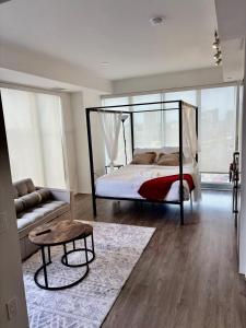 Φωτογραφία από το άλμπουμ του Sweetheart studio with city views στο Τορόντο +23 φωτογραφίες