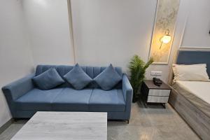 Urban Suites by BluSalzz, Jaipur - Rajasthan的休息区