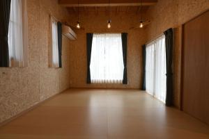 Gambar di galeri bagi 浩庵キャンプ場 本栖湖畔 キャビン Cabins at Lake Motosu Kouan campground cottages, bungalows di Fujikawaguchiko