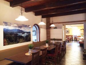 Restaurace v ubytování Karawanken Lodge